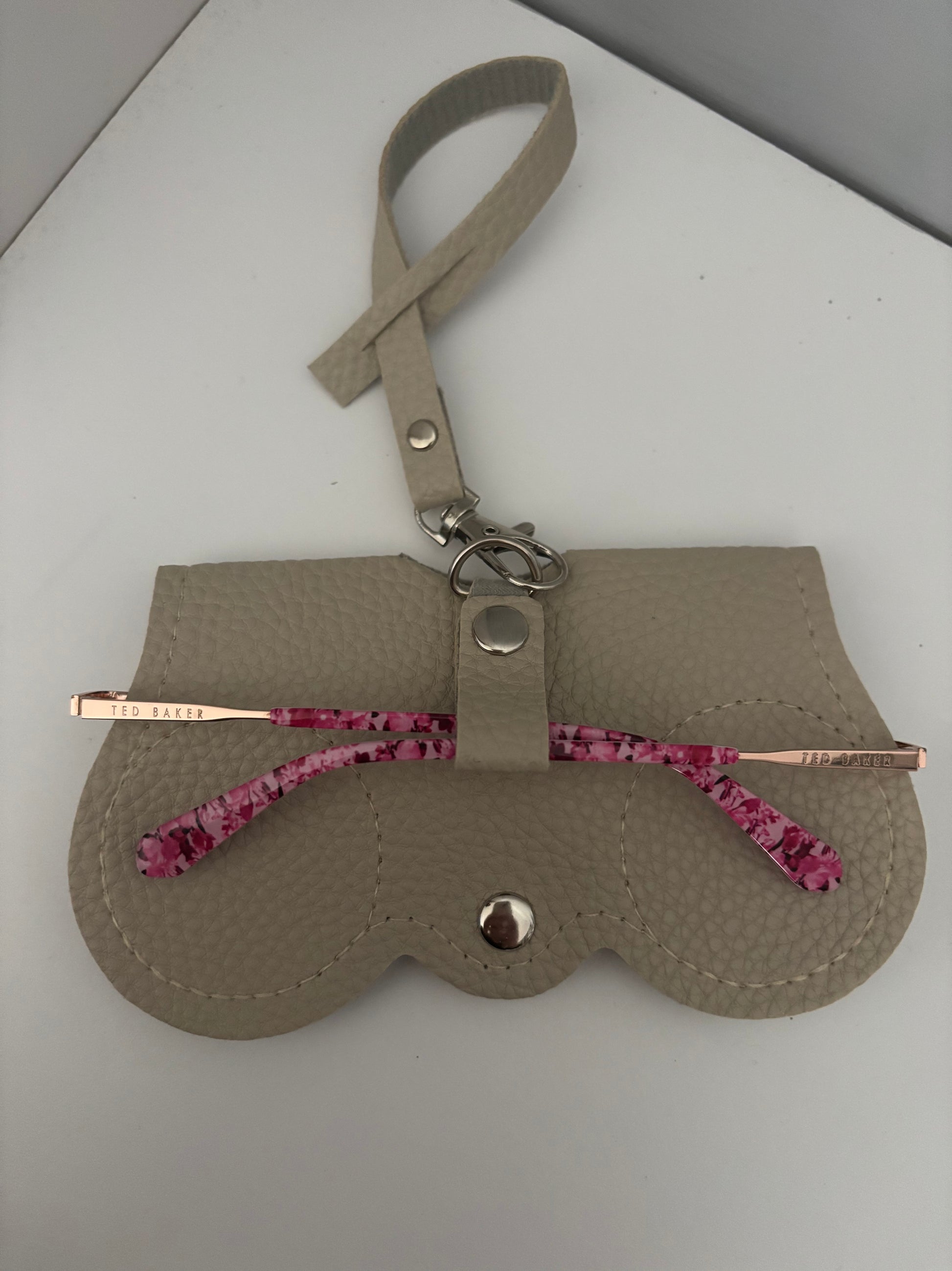 Beige Sunglasses / Glasses Case