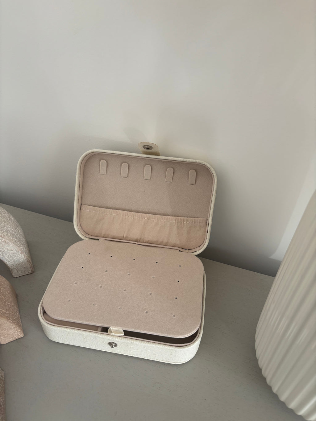 Cream Jewellery Organiser / Travel Case