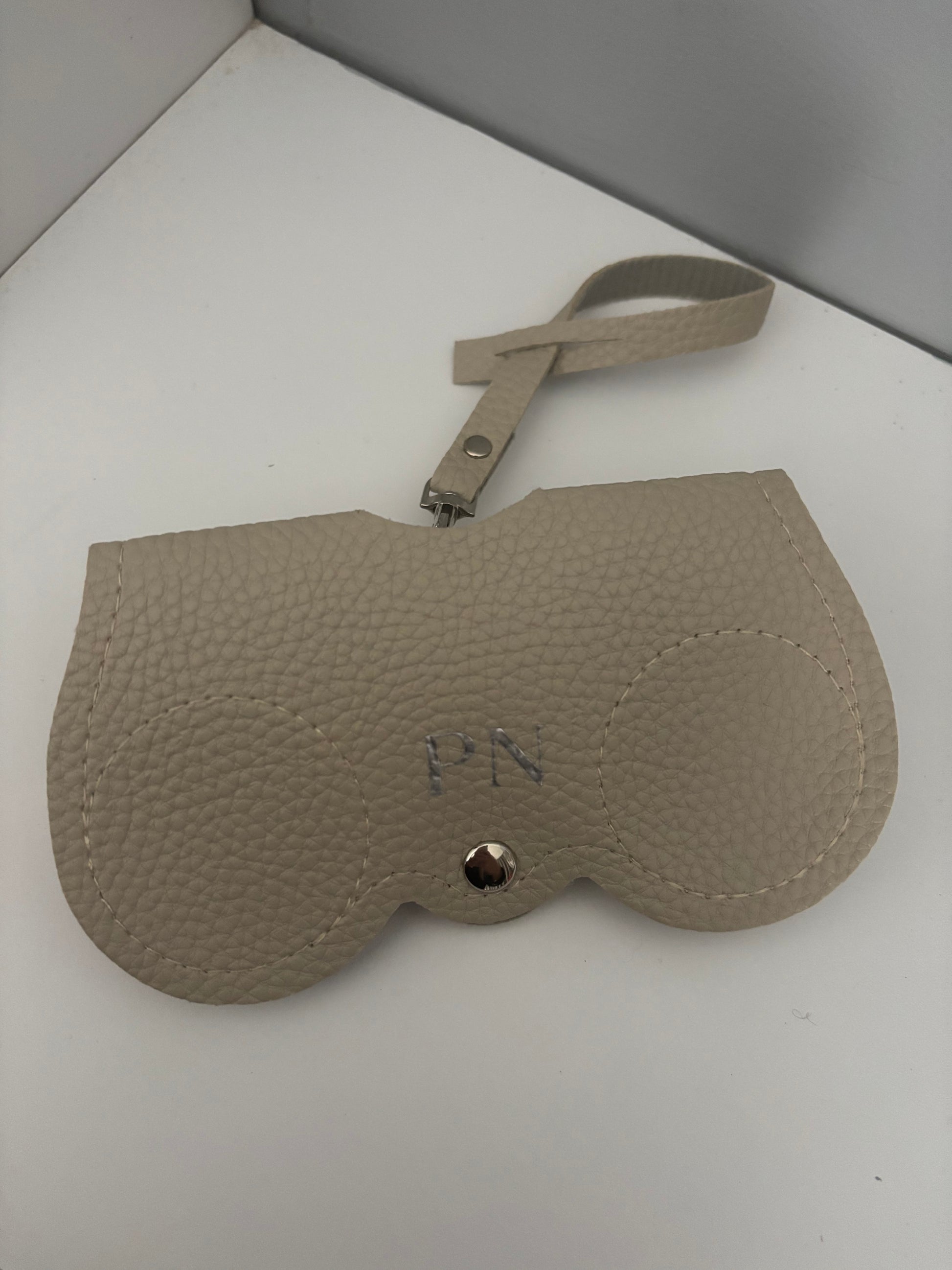 Beige Sunglasses / Glasses Case