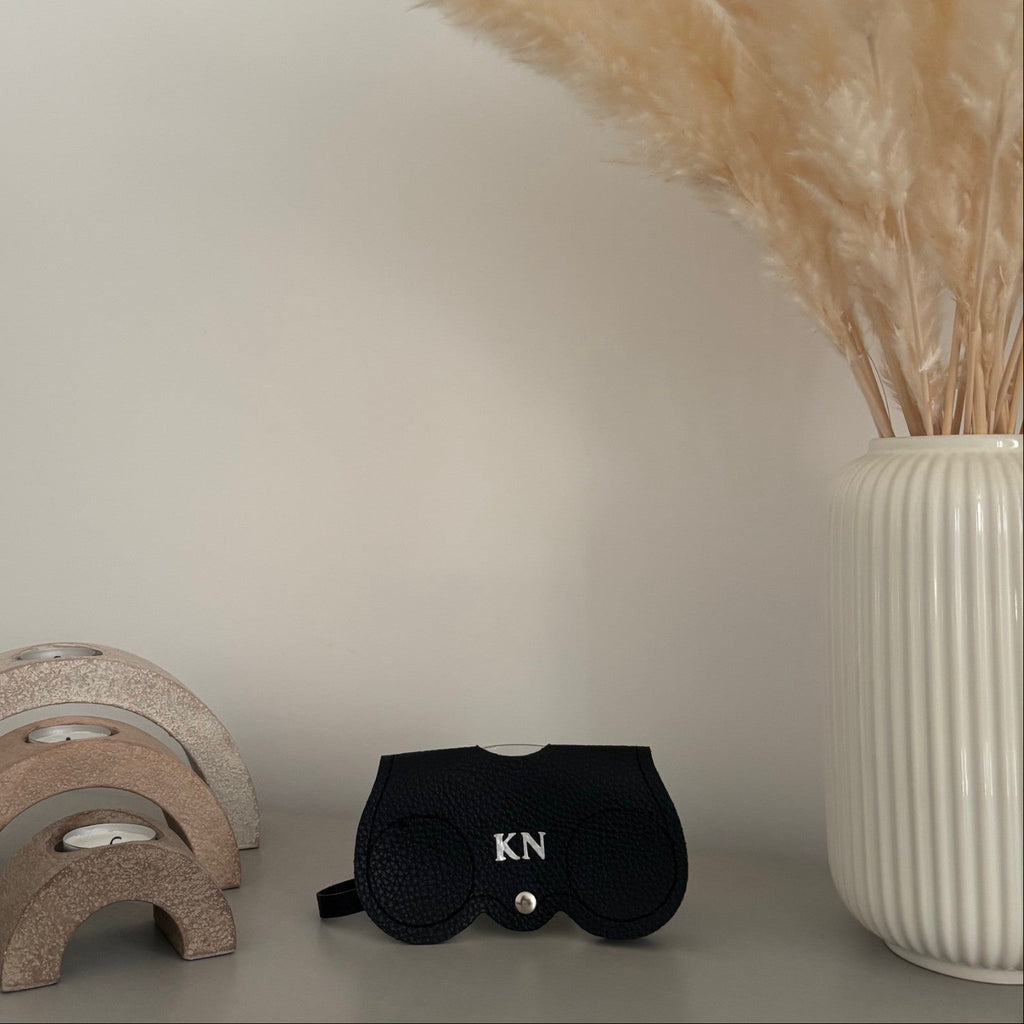 Black Sunglasses / Glasses Case